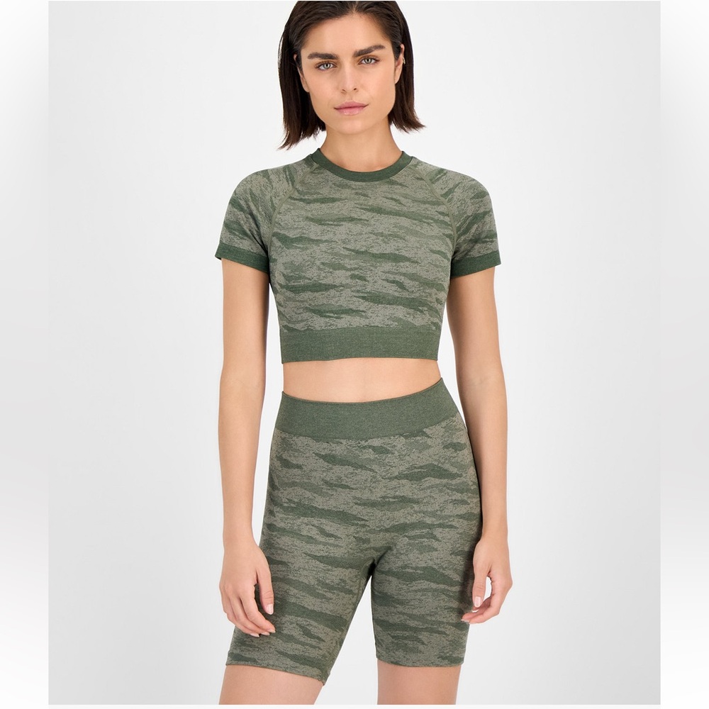 Set Ideology Olive Camouflage Top & short